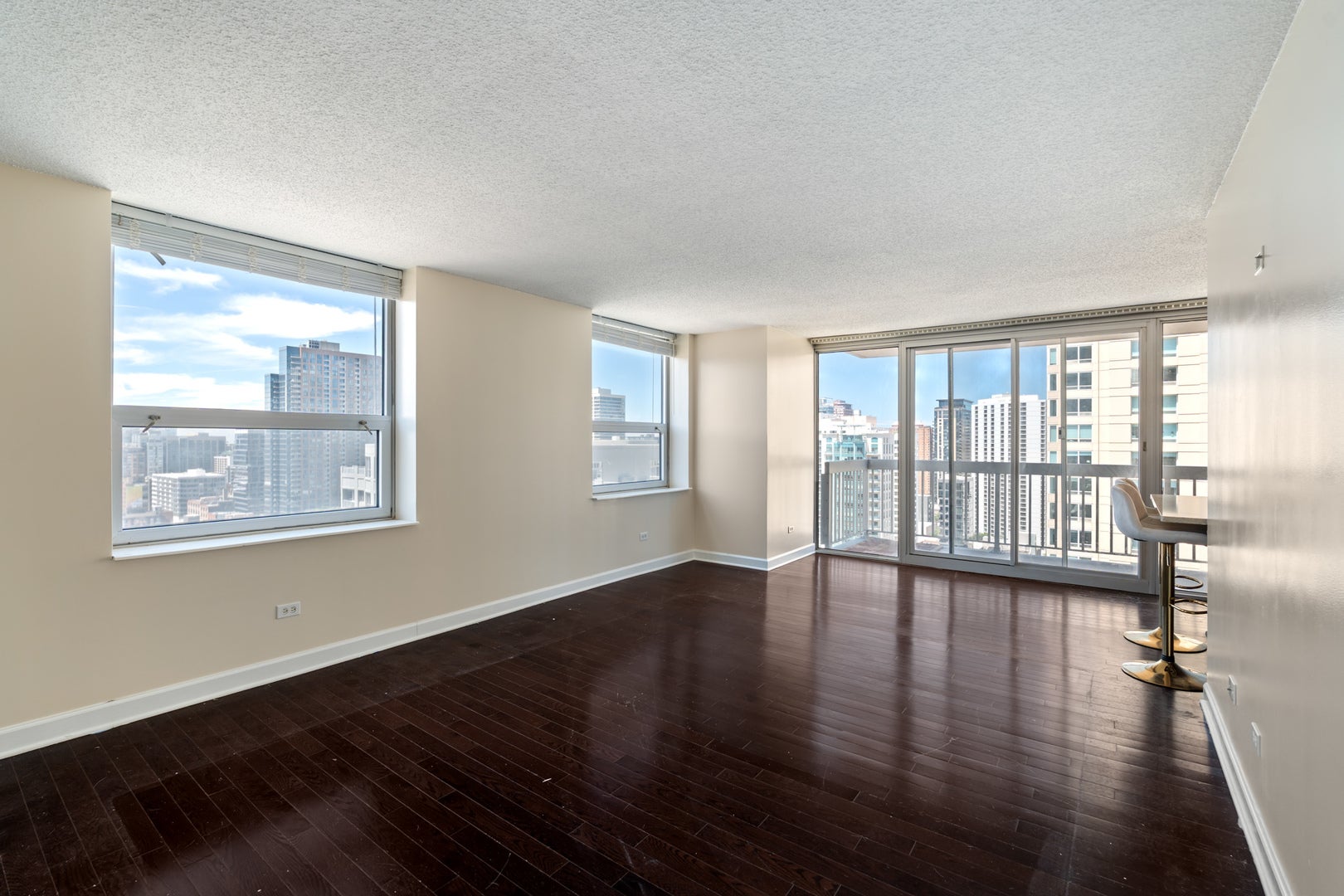 545 N Dearborn Street 2301