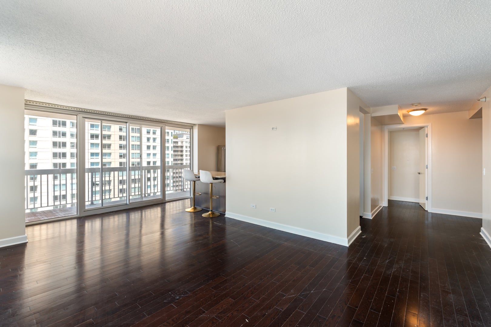 545 N Dearborn Street 2301