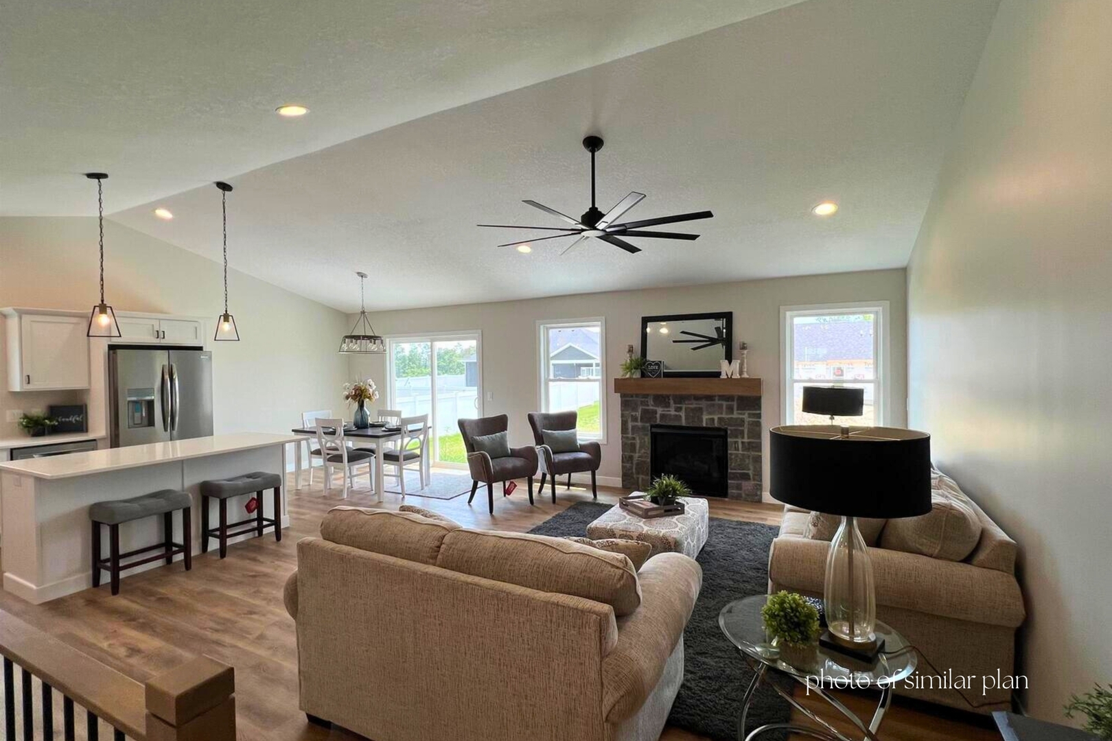 1821 Redbud Circle