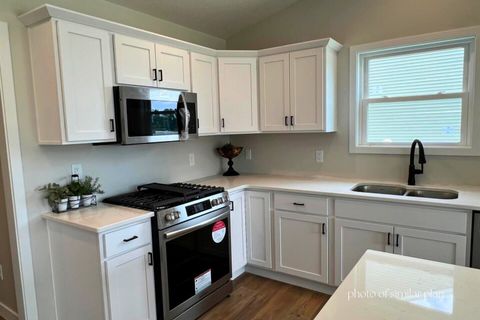 Tiny photo for 1821 Redbud Circle, Eldridge, IA 52748 (MLS # 12575124)