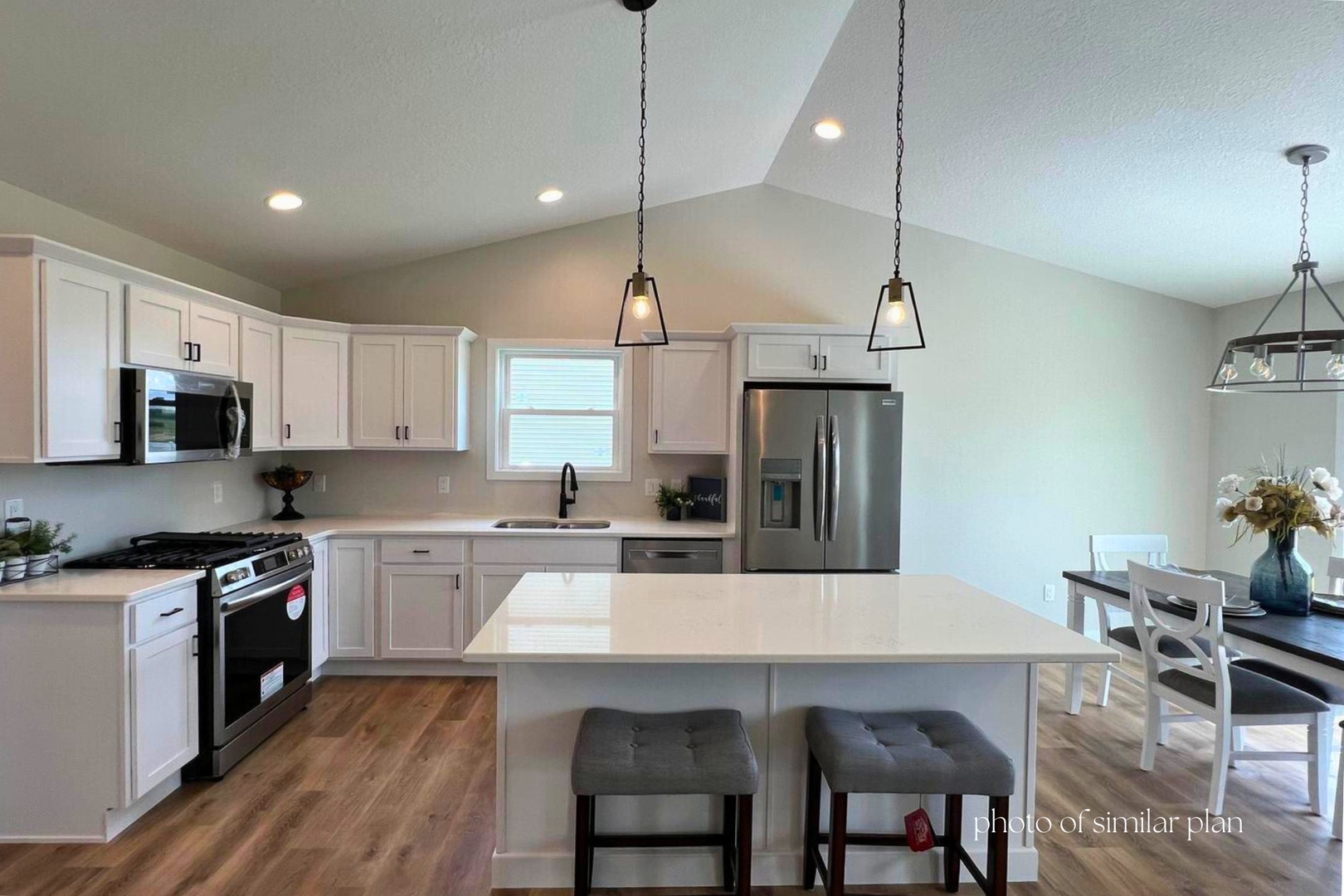 1821 Redbud Circle