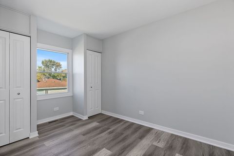 Tiny photo for 1311 Kingsbury Drive #E, Hanover Park, IL 60133 (MLS # 12515842)