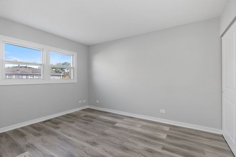 Tiny photo for 1311 Kingsbury Drive #E, Hanover Park, IL 60133 (MLS # 12515842)