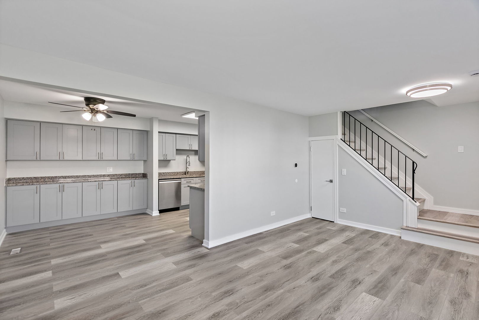 1311 Kingsbury Drive E