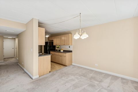 Tiny photo for 5S040 Pebblewood Lane #406E, Naperville, IL 60563 (MLS # 12496133)