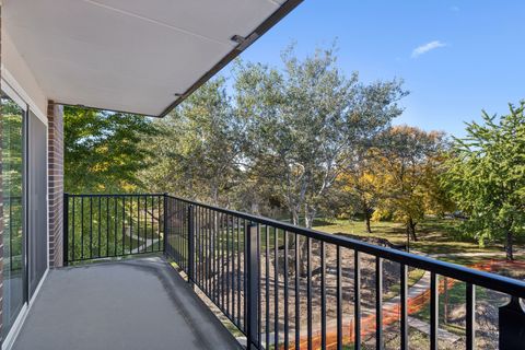 Tiny photo for 5S040 Pebblewood Lane #406E, Naperville, IL 60563 (MLS # 12496133)