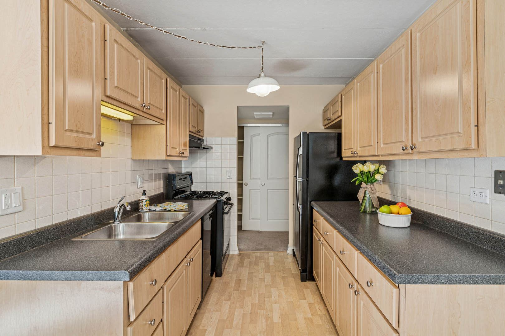 5S040 Pebblewood Lane 406E