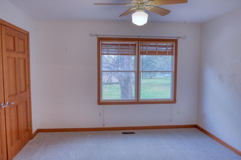 Tiny photo for 6873 Old Highway 13, Carbondale, IL 62901 (MLS # 100000182)