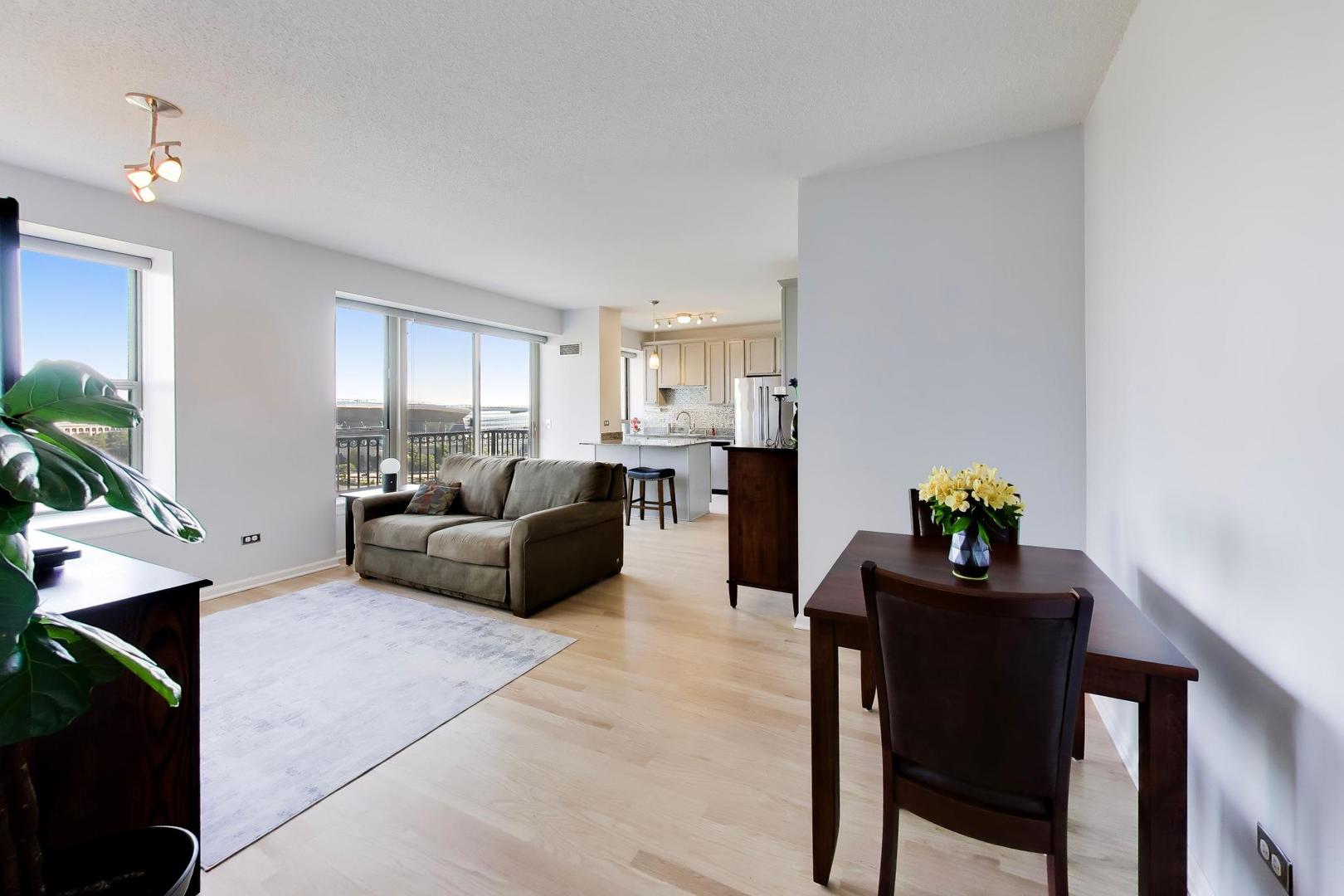 1717 S PRAIRIE Avenue 1204