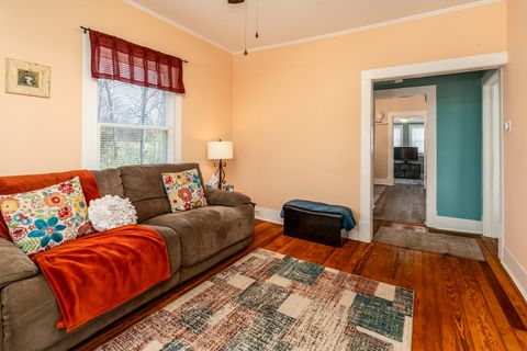 Tiny photo for 2041 S Illinois Avenue, Carbondale, IL 62901 (MLS # 12596462)