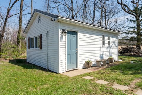 Tiny photo for 2041 S Illinois Avenue, Carbondale, IL 62901 (MLS # 12596462)
