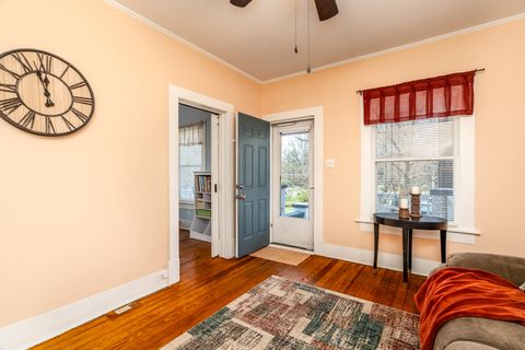 Tiny photo for 2041 S Illinois Avenue, Carbondale, IL 62901 (MLS # 12596462)