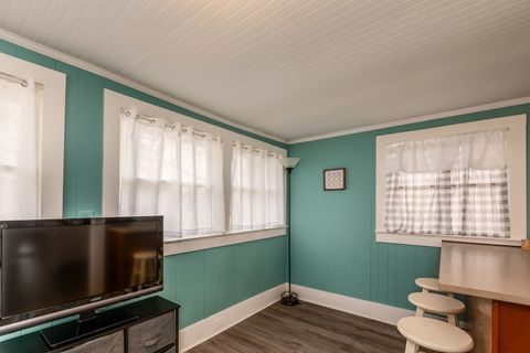 Tiny photo for 2041 S Illinois Avenue, Carbondale, IL 62901 (MLS # 12596462)