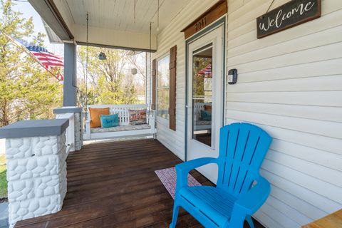 Tiny photo for 2041 S Illinois Avenue, Carbondale, IL 62901 (MLS # 12596462)