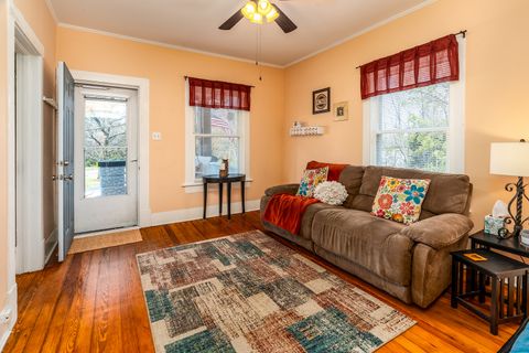 Tiny photo for 2041 S Illinois Avenue, Carbondale, IL 62901 (MLS # 12596462)