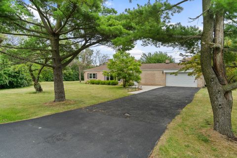 Tiny photo for 629 W Edgewood Road, Lombard, IL 60148 (MLS # 12473766)