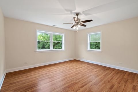 Tiny photo for 629 W Edgewood Road, Lombard, IL 60148 (MLS # 12473766)