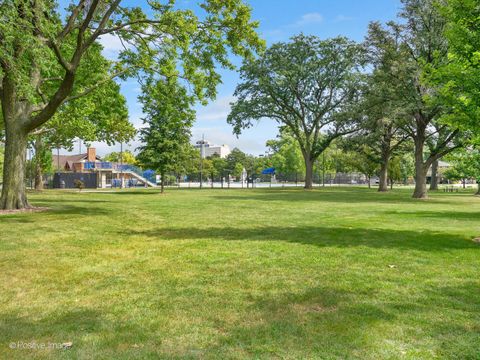 Tiny photo for 444 E Schiller Street, Elmhurst, IL 60126 (MLS # 12480717)