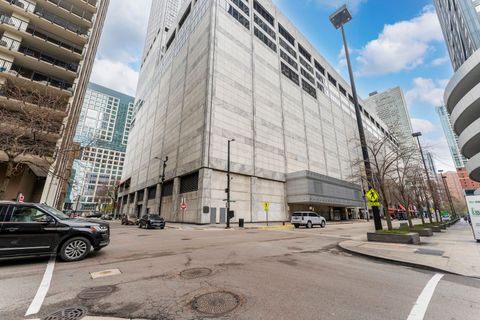 Tiny photo for 850 N Dewitt Place #13E, Chicago, IL 60611 (MLS # 12603695)