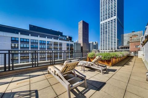 Tiny photo for 850 N Dewitt Place #13E, Chicago, IL 60611 (MLS # 12603695)
