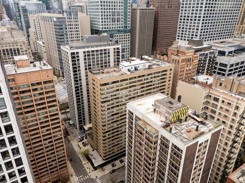 Tiny photo for 850 N Dewitt Place #13E, Chicago, IL 60611 (MLS # 12603695)