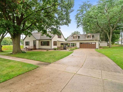 Tiny photo for 110 N Maple Avenue, Polo, IL 61064 (MLS # 12762781)