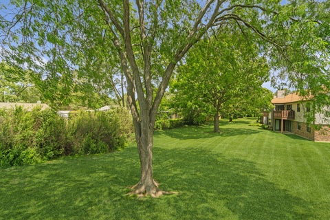 Tiny photo for 763 White Pine Road #5A2, Buffalo Grove, IL 60089 (MLS # 12682118)