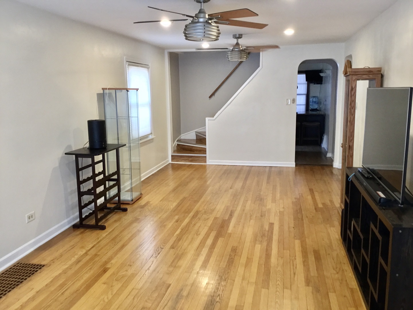 2856 W 84th Place