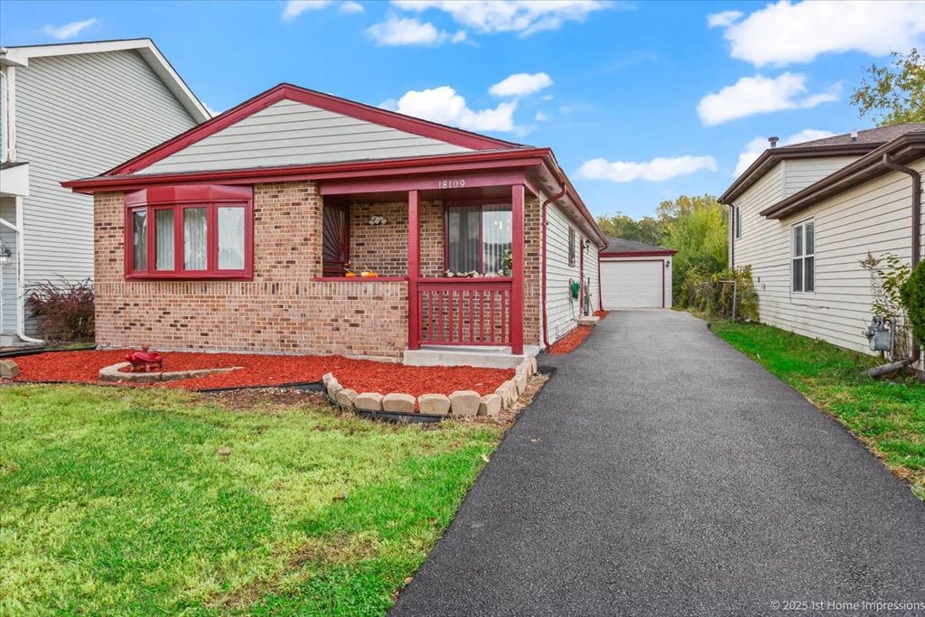 Photo for 18109 Idlewild Drive, Country Club Hills, IL 60478 (MLS # 12489737)