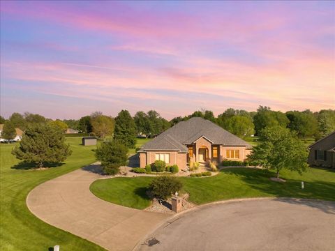 Photo of 30 Canterbury Court, Fairbury, IL 61739 (MLS # 12641043)
