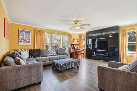 Tiny photo for 1739 Newbridge Circle, Elgin, IL 60123 (MLS # 12614699)