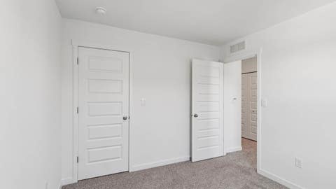 Tiny photo for 516 yosemite Way, Mundelein, IL 60060 (MLS # 12685015)