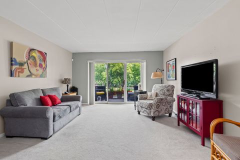 Tiny photo for 940 Holbrook Road #8B, Homewood, IL 60430 (MLS # 12454696)