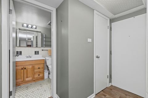 Tiny photo for 940 Holbrook Road #8B, Homewood, IL 60430 (MLS # 12454696)