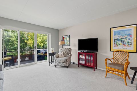 Tiny photo for 940 Holbrook Road #8B, Homewood, IL 60430 (MLS # 12454696)