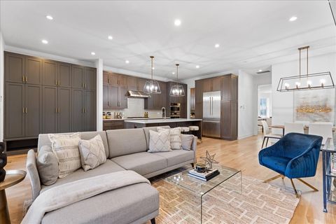 Tiny photo for 1630 W WARREN Boulevard #1, Chicago, IL 60607 (MLS # 12492720)