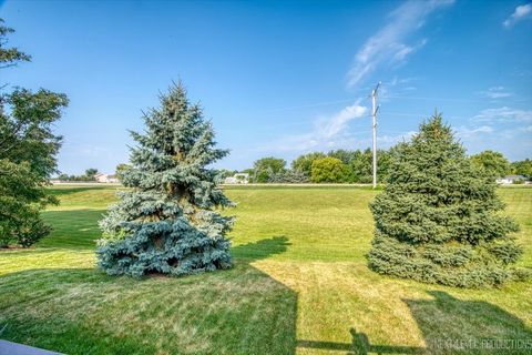 Tiny photo for 1331 Yorkshire Drive, Sycamore, IL 60178 (MLS # 12443331)