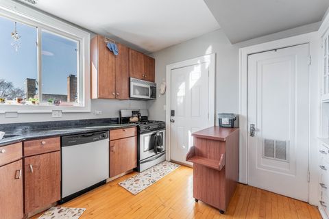 Tiny photo for 4704 N Kasson Avenue #3, Chicago, IL 60630 (MLS # 12611247)