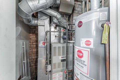 Tiny photo for 4704 N Kasson Avenue #3, Chicago, IL 60630 (MLS # 12611247)