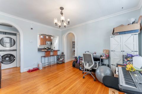 Tiny photo for 4704 N Kasson Avenue #3, Chicago, IL 60630 (MLS # 12611247)