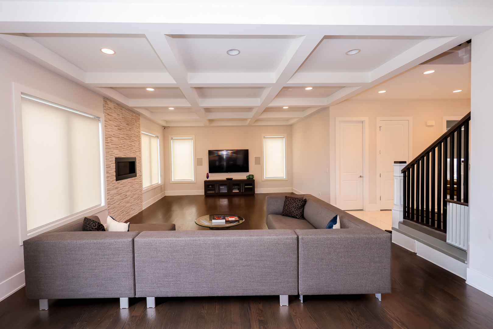 32 N Acacia Drive
