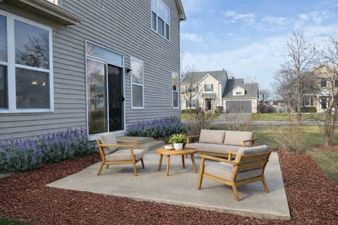 Tiny photo for 748 VERSAILLES Parkway, Oswego, IL 60543 (MLS # 12550299)