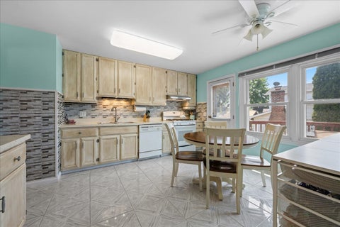 Tiny photo for 372 Canyon Trail, Carol Stream, IL 60188 (MLS # 12696457)