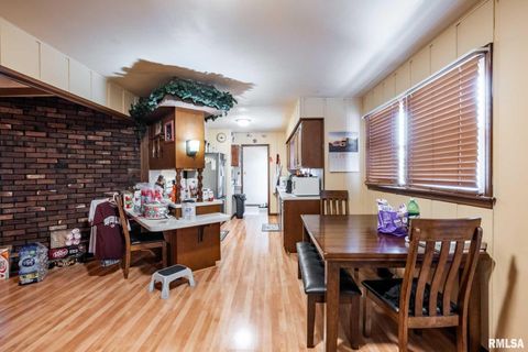 Tiny photo for 902 FAIRLANE Drive, Marion, IL 62959 (MLS # QC4269228)