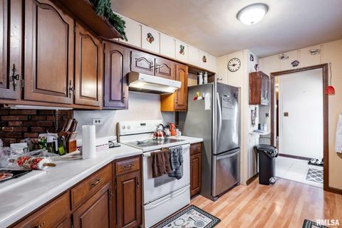 Tiny photo for 902 FAIRLANE Drive, Marion, IL 62959 (MLS # QC4269228)