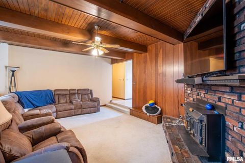 Tiny photo for 902 FAIRLANE Drive, Marion, IL 62959 (MLS # QC4269228)