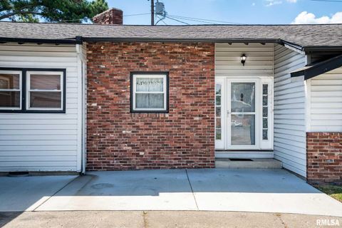 Tiny photo for 902 FAIRLANE Drive, Marion, IL 62959 (MLS # QC4269228)