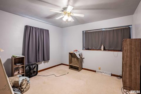 Tiny photo for 902 FAIRLANE Drive, Marion, IL 62959 (MLS # QC4269228)