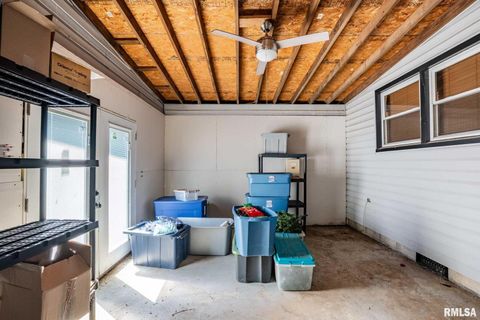 Tiny photo for 902 FAIRLANE Drive, Marion, IL 62959 (MLS # QC4269228)