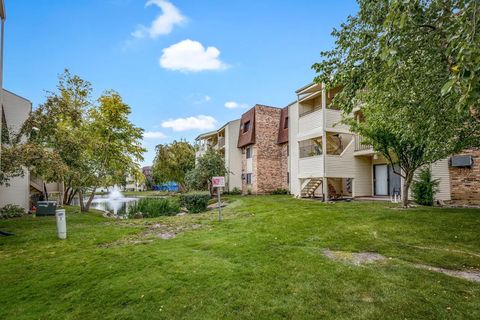 Tiny photo for 175 N Waters Edge Drive #201, Glendale Heights, IL 60139 (MLS # 12507345)
